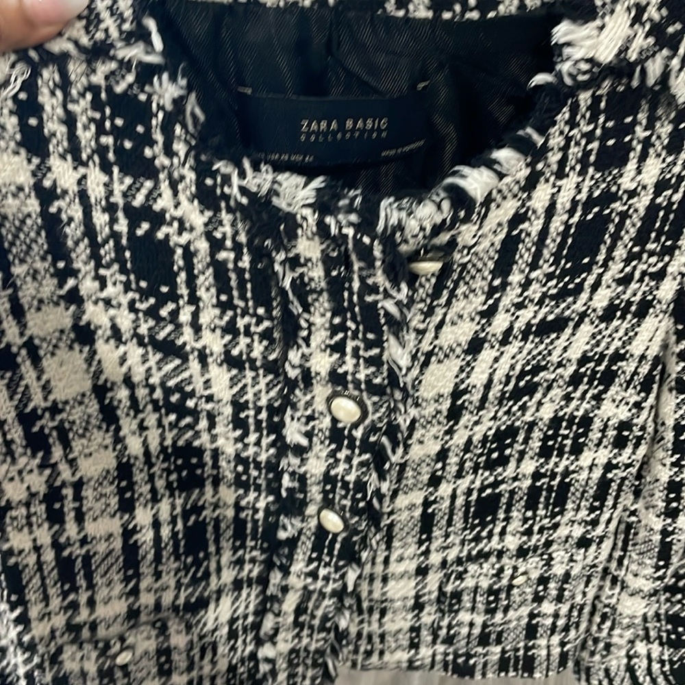 Zara Basic Collection Black & White Tweed Button-Front Jacket - Picture 3 of 4
